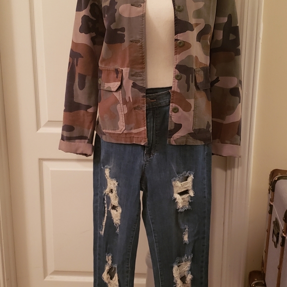 Fashion Nova Cathy Mid Rise Distressed - Picture 5 of 7